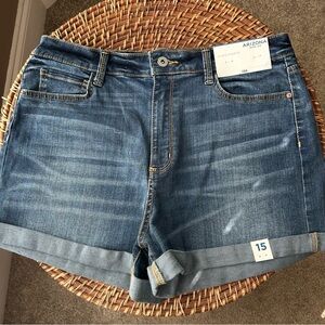 NWT Arizona High Rise Shortie Denim Rolled Cuff Shorts